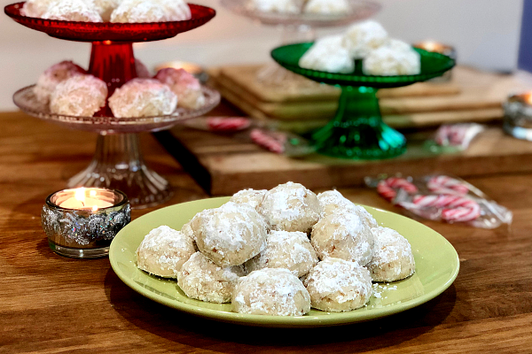 Snowball Cookies | Packed full of butter and buttery walnuts, these snowball cookies...or Russian Tea Cakes, are easy and delicious!