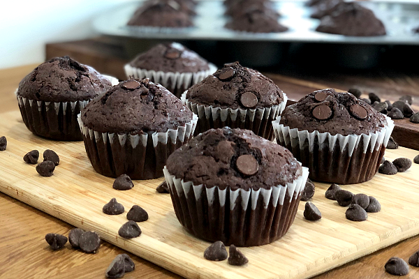Double Chocolate Muffins | Quick and easy, these chocolate muffins are packed with chocolate chips!